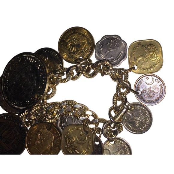 Vintage 1950s Older Foreign Coin Bracelet - Coins from Around the World - Picture 7 of 11